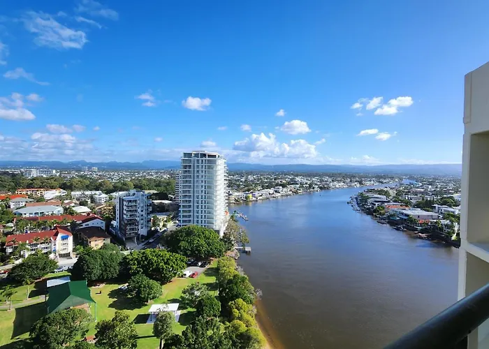 Surfers Hawaiian Holiday Apartments Gold Coast